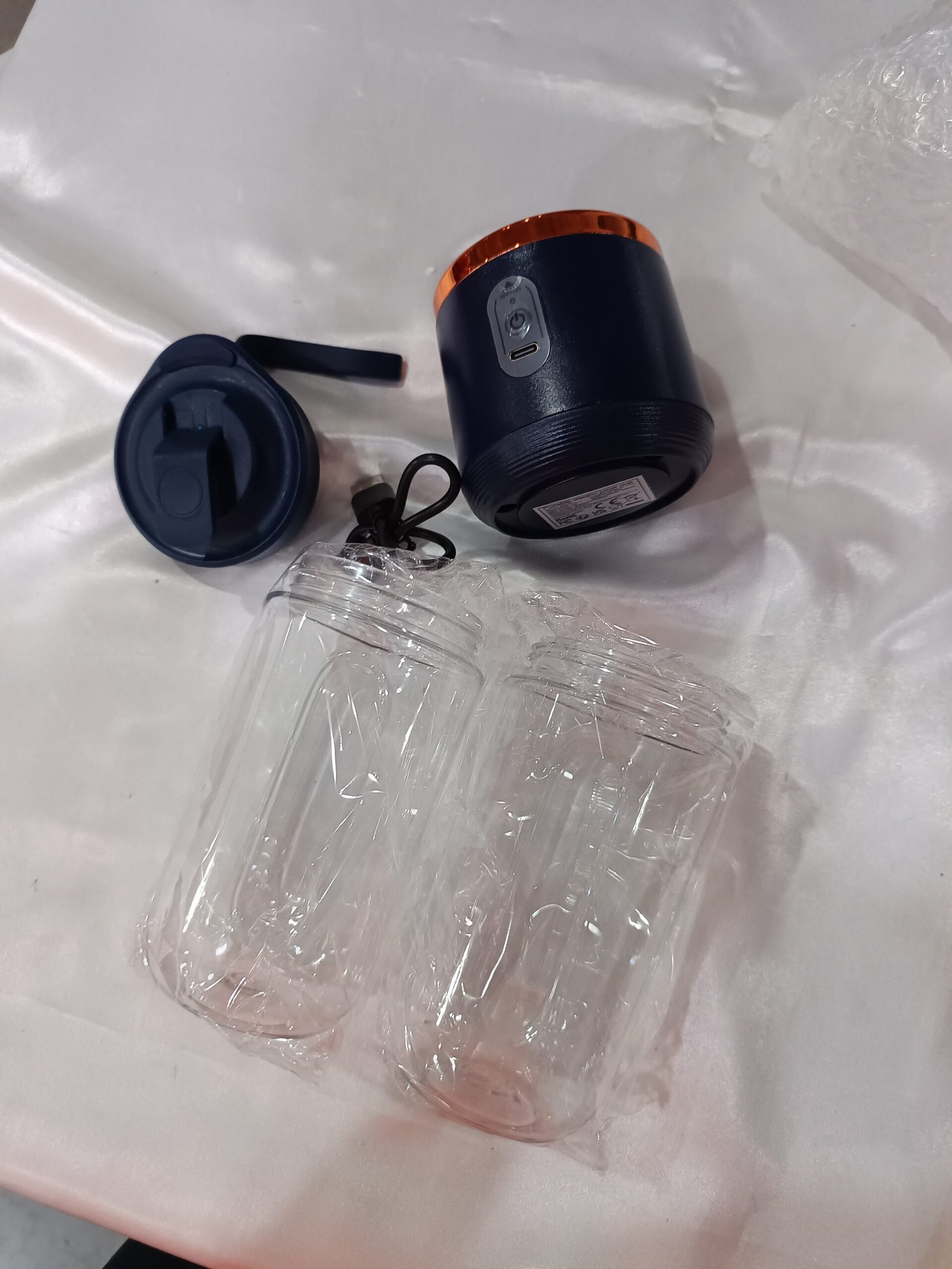 6blade Portable Blender Mini Juicer Cup Extractor Smoothie USB Charging Fruit Squeezer Blender Food Mixer Ice Crusher Portable Juicer Machine - Image 3